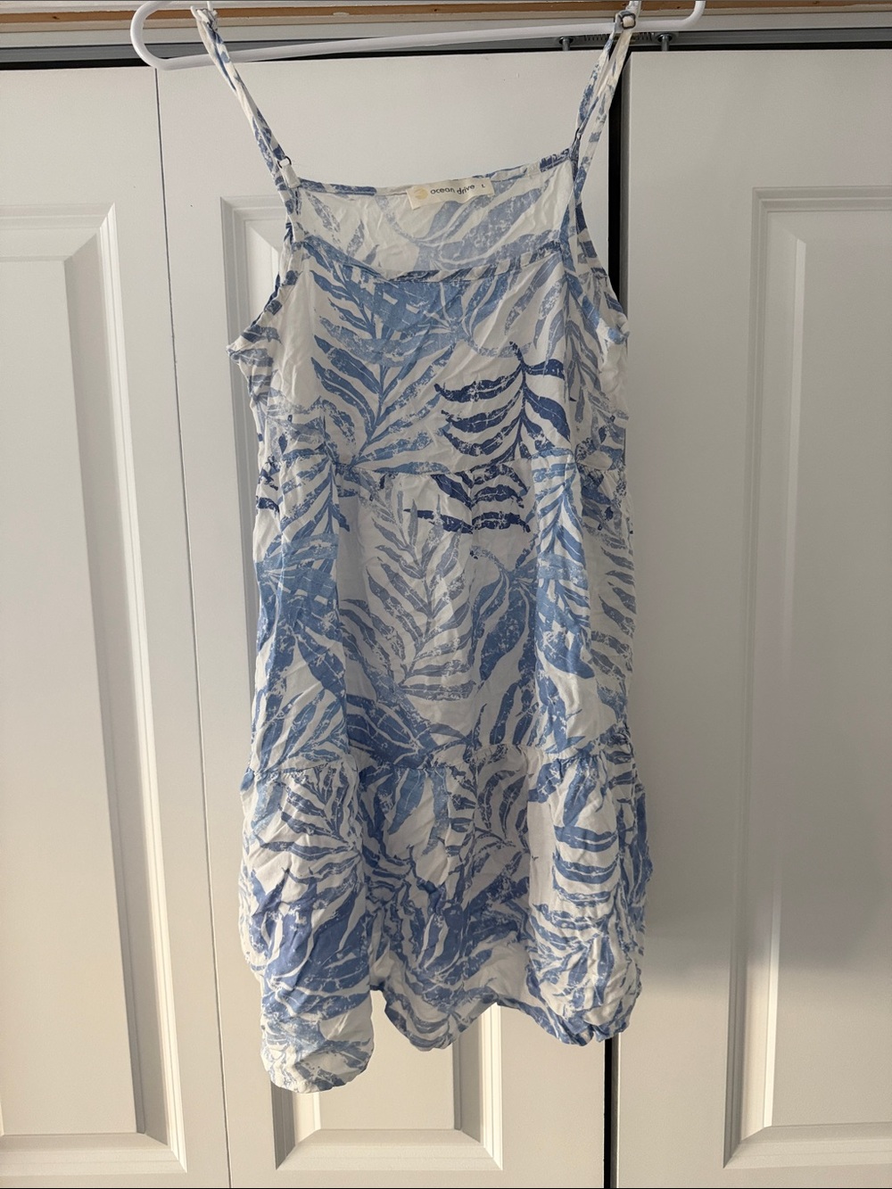 Ocean Drive White and Light Blue Leaf-Print Dress